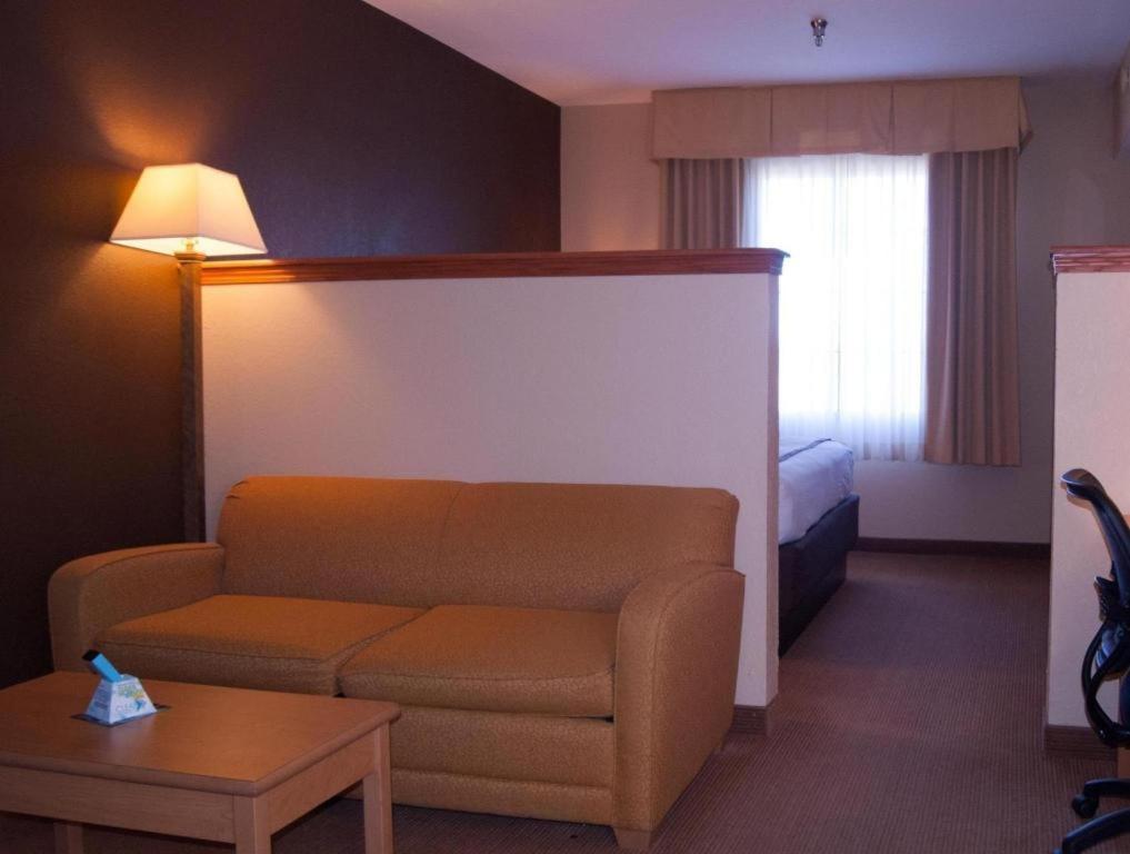Best Western Locust Grove Inn & Suites Exteriör bild