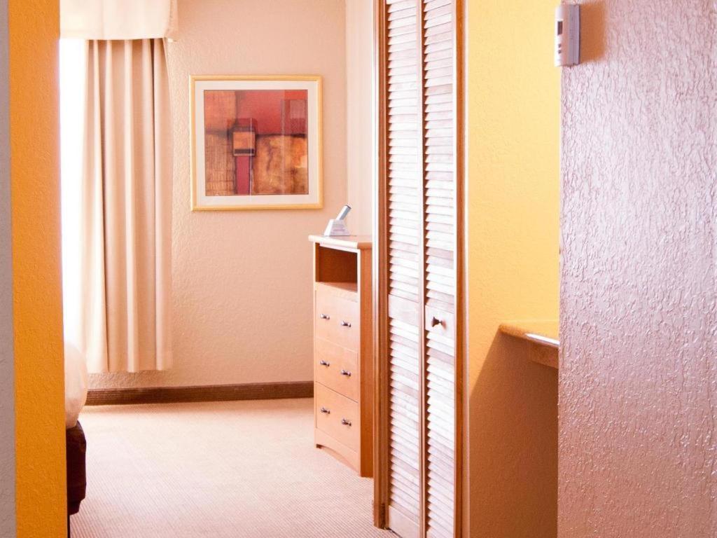 Best Western Locust Grove Inn & Suites Exteriör bild
